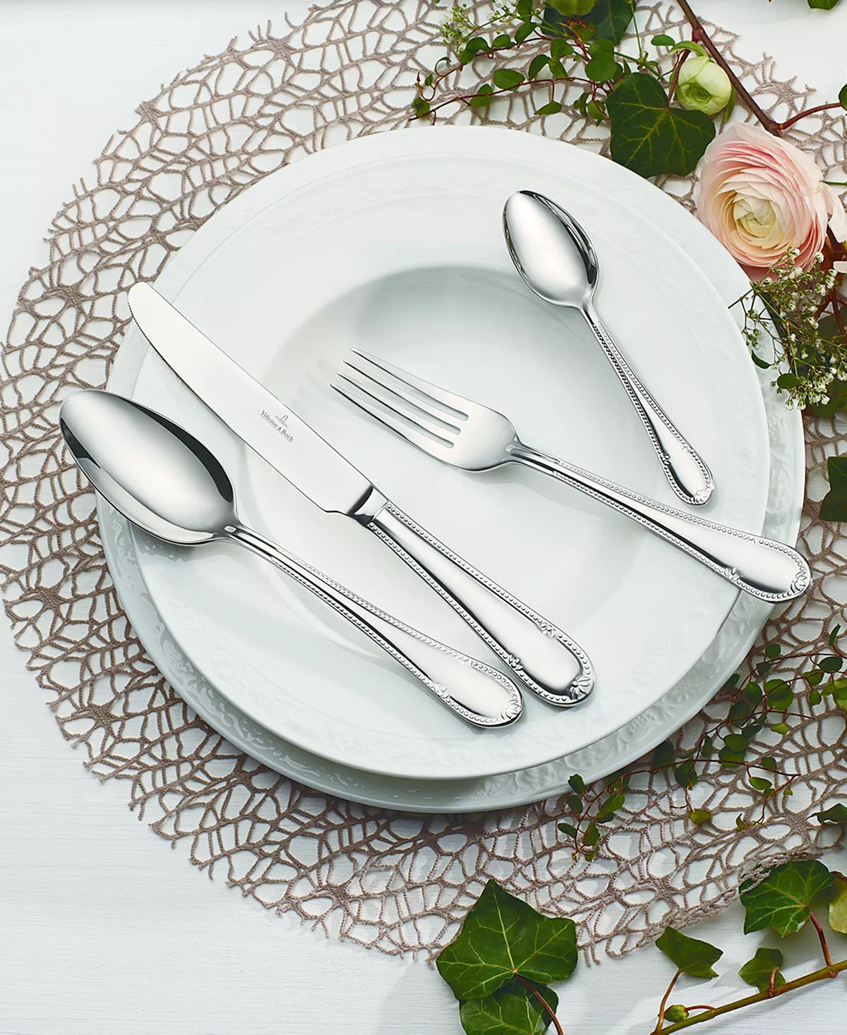 Villeroy & Boch Mademoiselle 64 Piece Flatware Set For 12 6 Villeroy & Boch Mademoiselle 64 Piece Flatware Set For 12 - Image 4